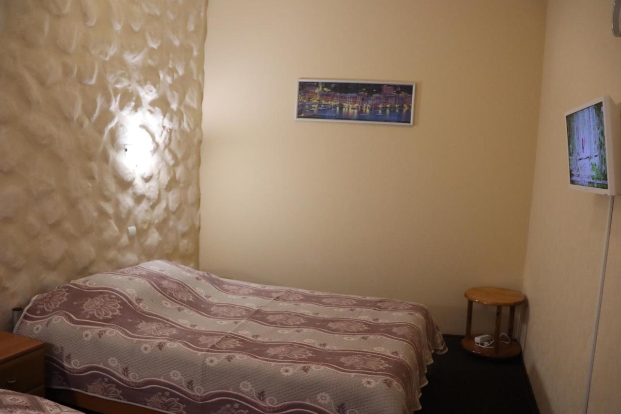 Leo Hotel Daugavpils Bagian luar foto